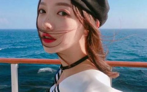 孤独久了感觉自己都有了仙气(抖阴头像女生唯美可爱)