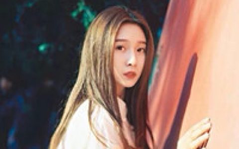 借着元旦祝福来向你表白(元旦新年女生抖阴头像)