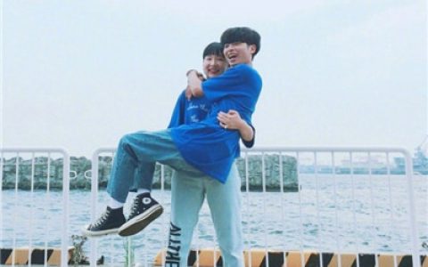 我贪得无厌我想要你的一切(情侣头像一对两张唯美小清新)