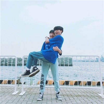 我贪得无厌我想要你的一切(情侣头像一对两张唯美小清新)