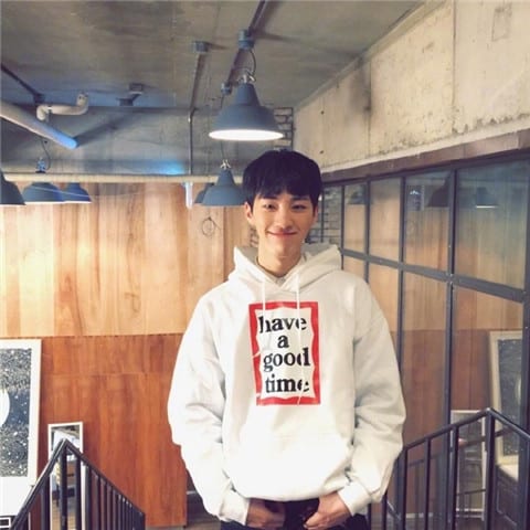 快手头像男生霸气社会人(快手男生头像480×480尺寸帅气超拽)
