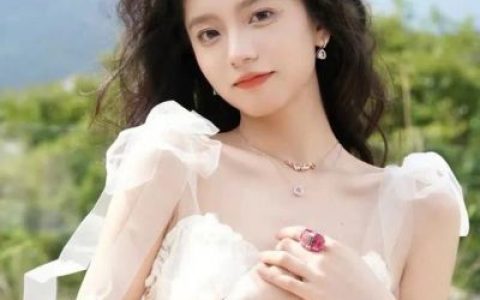 赞美世间一切廉价与可得(清新绿色系女神好看的头像唯美)