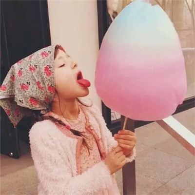 喜欢笑的女孩胸都很大(最火女生萌娃图像大全可爱)