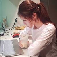 姿态是因为我想对你好(阳光青春的抖阴女生头像)