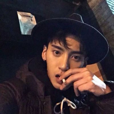 是好是坏皆为经历(抖阴头像男生抽烟伤感颓废高清图片)