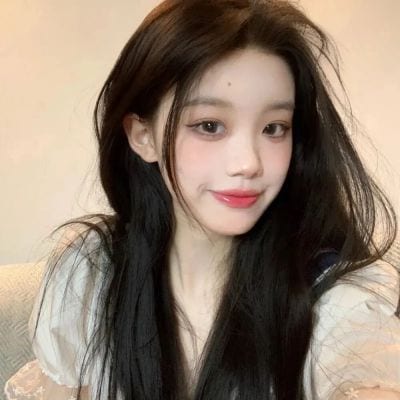 很好看的青春女头合集(简单耐看让人心动的女生头像)
