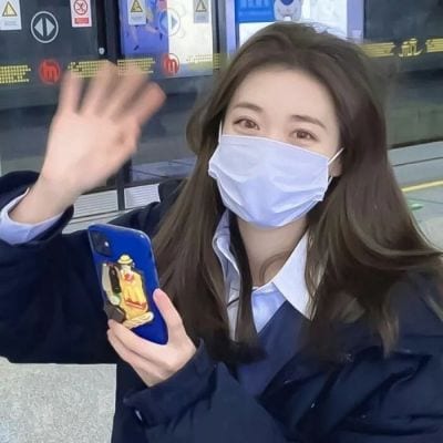 策马奔腾共享珍珠奶茶(清冷气质的女生高级感的头像)