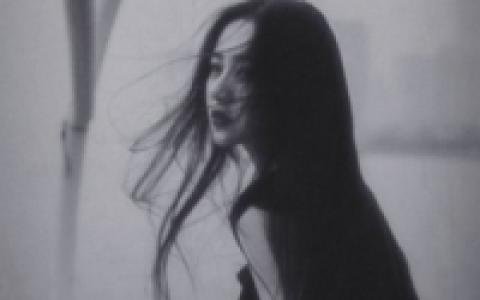 喜欢一个人没有理由只有感觉(伤感意境头像女生)