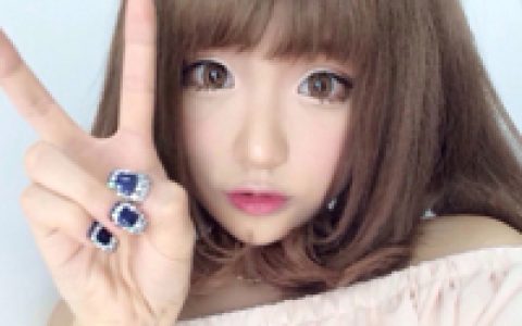 适合抖阴的好看头像(女生剪刀手头像)