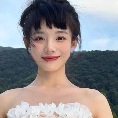 秋天的烦恼一定会被冬天的雪埋藏(很有意境的女生高颜值头像)