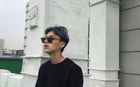 心中想的盼的望的都是你(抖阴头像男生高冷帅气黑白图片)