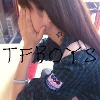 毕竟你们就是我最闪亮的光(tfboys女生背影头像带字)