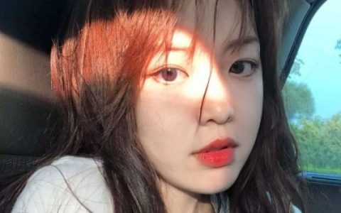 抖阴简单魅力女生头像图片