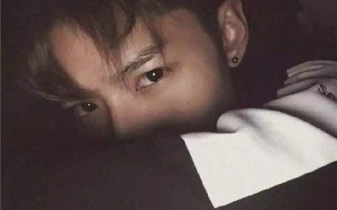 超帅气男生快手个性头像(480×480图片快手头像男生霸气超拽)