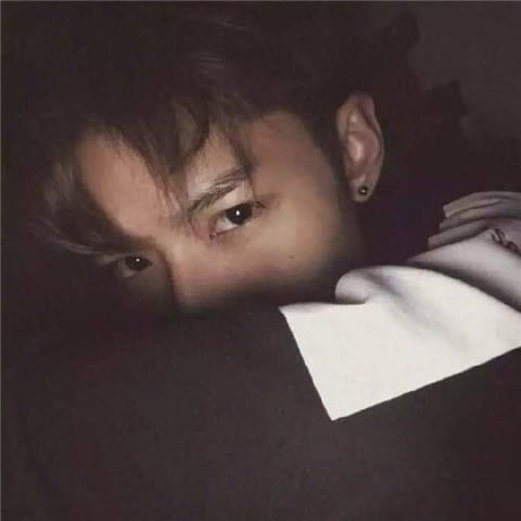 超帅气男生快手个性头像(480×480图片快手头像男生霸气超拽)