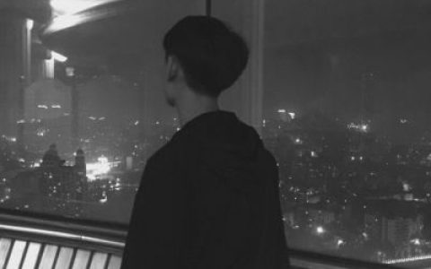 入不了你的心我能怪谁(霸气十足黑白情侣贴吧头像一男一女)