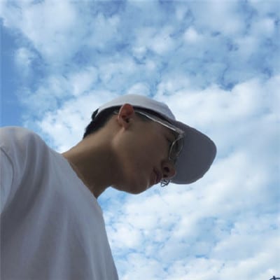 帅气伤感的男生侧脸头像(颓废伤感的男生头像个性精选)