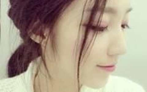 我凉薄言语怎敌她明媚笑颜(女生半脸头像伤感)