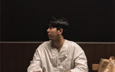 有深度显成熟的男生头像(成熟一点的帅气男生头像伤感大全)