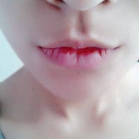 重口味另类头像(嘴唇头像性感女生)