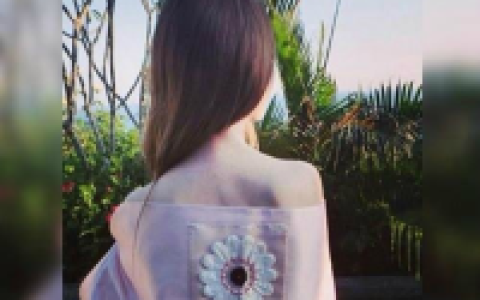 你以为我的心百毒不侵而且防水吗(双影女生背影头像)
