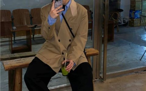不要因为一时投缘就随便亮出底牌(超酷男生头像合集真人高冷)
