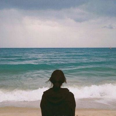 能处就处不能处就别装(个性好看的情侣背影头像一男一女)