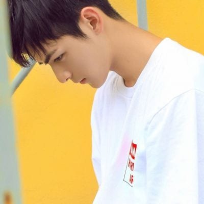 有意境带点伤感的男生头像(最新版最帅男生图片伤感大全)