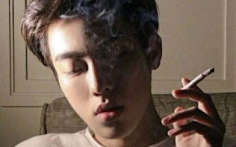 帅气带点伤感的男生个性头像(最新版抖阴头像男生帅气冷酷)