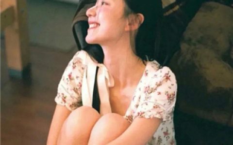 你会收到一个你期待很久的好消息(氛围感复古风的女头很气质)