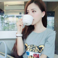 曾经以为你就是氧气原来只是闹剧(现在很流行的女生头像)