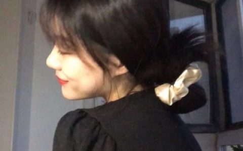 一见钟情都是见色起义(原宿风女生头像ins高级质感)