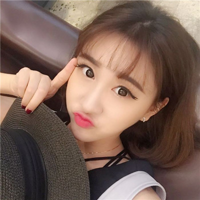 她是爱哭爱笑还爱玩的情种(女生小清新可爱搞怪头像精选)