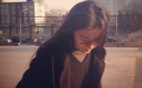 精选漂亮女生侧面头像(随意洒脱的抖阴侧面头像)