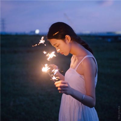 你的心就像一片辽阔的草原(唯美意境夜晚放烟花头像图片)