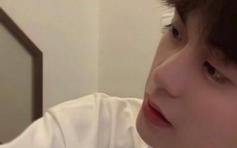 看起来成熟又清新的男头(很气质的男头成熟又魅力)