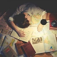 男子假装白富美是什么体验(帅哥头像高清冷酷一个人最新版)