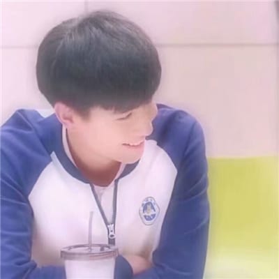 致我们单纯的小美好(江辰陈小希情侣头像一左一右唯美)