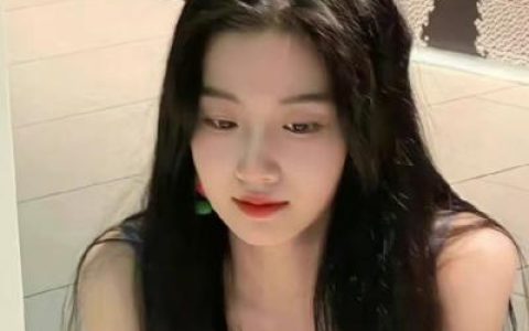 对的人会在你的前途里等你(可可爱爱女生头像有特色)