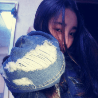 女生自拍角度非常好看的抖阴个性头像(漂亮的陌陌女生头像)