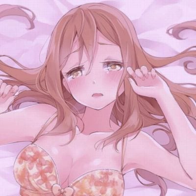 长跑跑道上默念过谁的名字(最新动漫女生头像唯美梦幻)