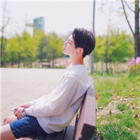 多谢你如此精彩耀眼(90后帅哥小清新白衣男生头像)