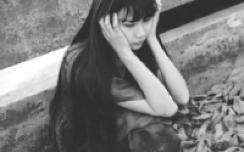 明知情深是害可我依然固执的死性不改(好看的女生唯美陌陌头像)