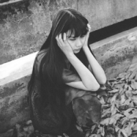 明知情深是害可我依然固执的死性不改(好看的女生唯美陌陌头像)