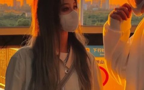 迎接崭新继续怦然心动(ins风很幸福的情侣双人头像)