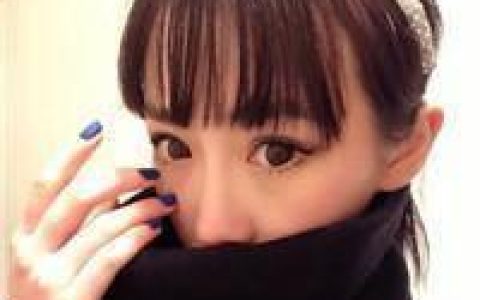 谁的一见钟情不刻苦铭心(快乐自信的女生抖阴个性头像)