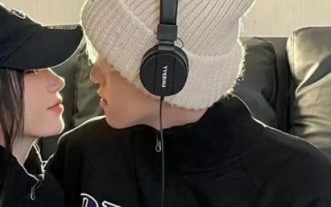 我喜欢安静的环境和合得来的人(情侣头像真人ins幸福又好看)