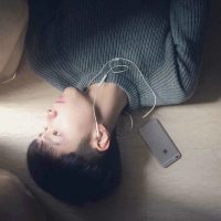 修行是对自己良心的交待(忧郁系的90后男生头像)