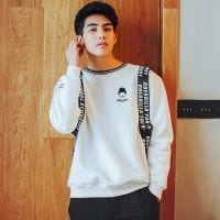 拦住成长的不是幼稚(春秋的男生耍帅风格的头像)