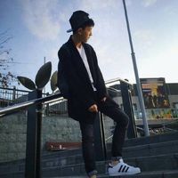 是谁续演了我们的未来(神游在自己世界的男生头像)
